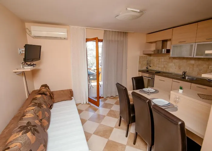 M&m * ビオグラード・ナ・モル