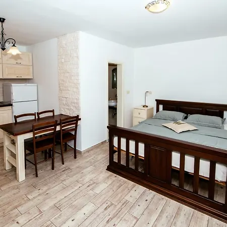 M&m Apartment