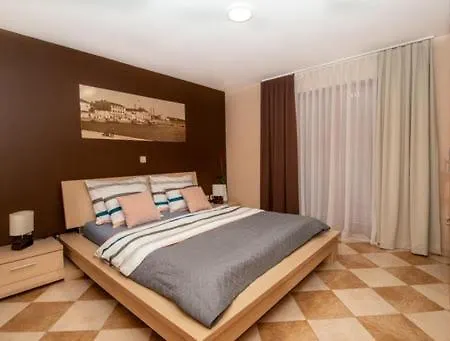 Apartment M&m